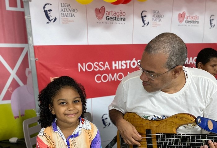 Maestro Luciano Calazans lança Coral Vozes da Vida