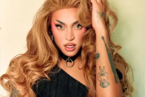 Em “país que mata tantos” LGBTQIA+, Pabllo Vittar celebra aniversário de 30 anos