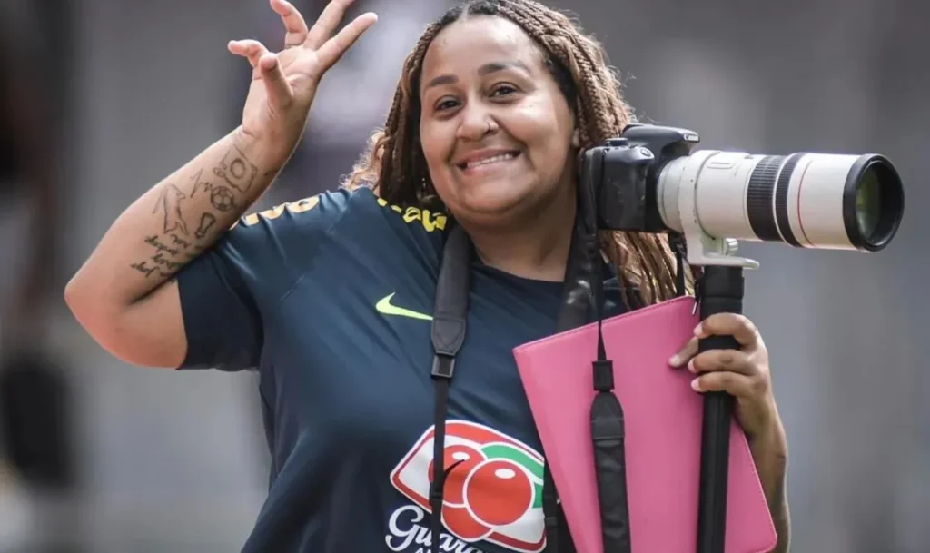 BIZARRO! Fotógrafa da FBF denuncia racismo em jogo do Bahia na Arena Fonte Nova