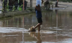 Temporais afetam cerca de 100 mil pessoas no Rio de Janeiro