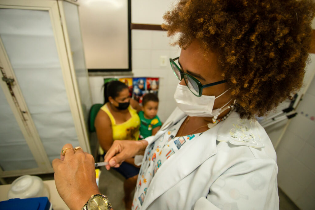 Lauro de Freitas inicia vacinação contra Influenza na tarde desta terça (12)